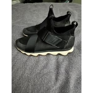 Sorel Kinetic Sneakers 8.5